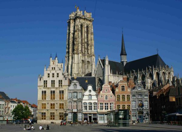 051 Historisch Mechelen, stad der Maneblussers